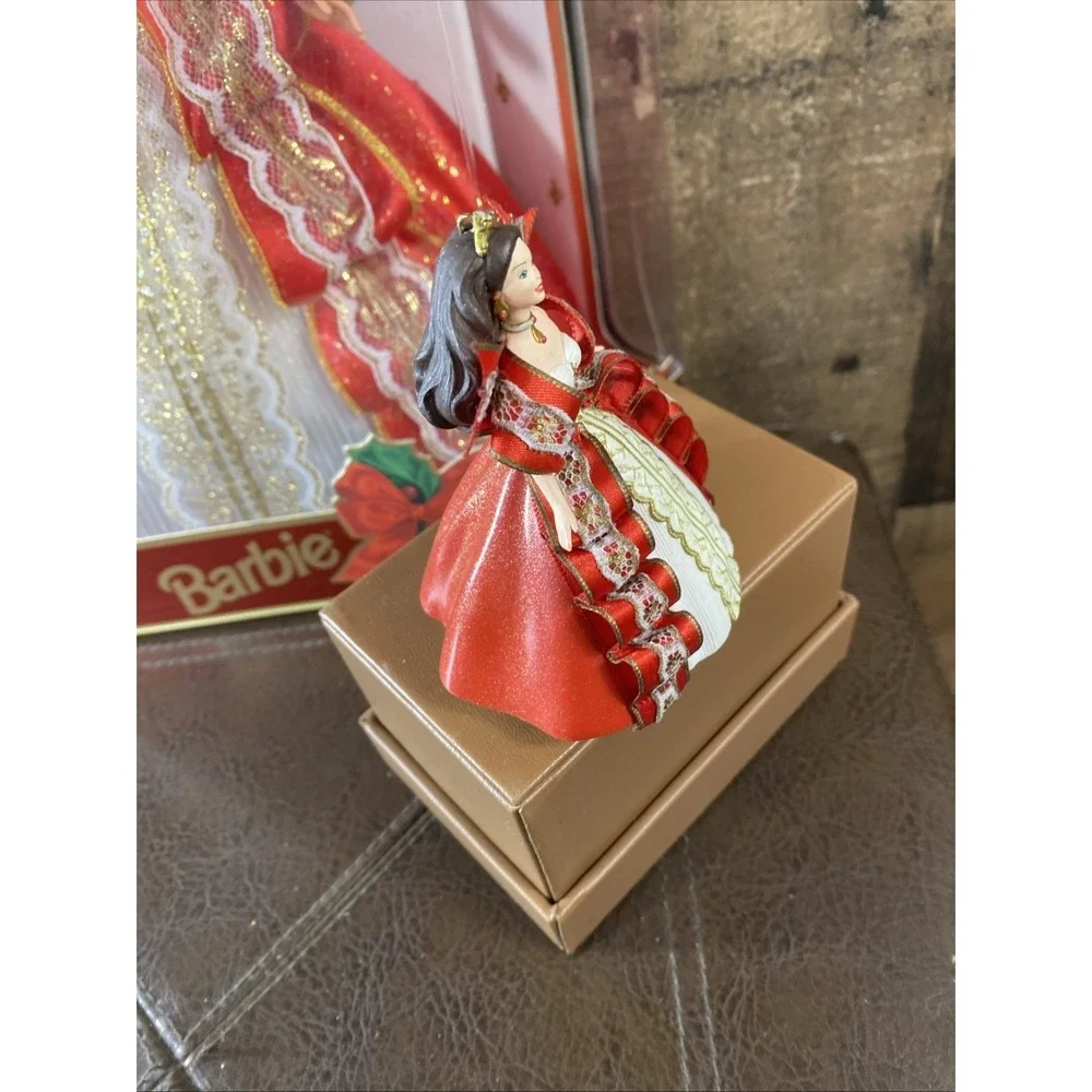 Vintage 1997 Happy Holidays Barbie & Matching Ornament 10th Anniv NIB Damage Box